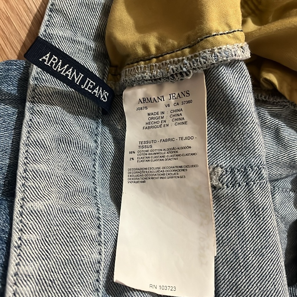 Armani Jeans denim FABULOUS conditions - Picture 6 of 7